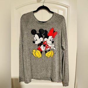 Gray Disney long sleeve t-shirt with Minnie & Mickey. Size L